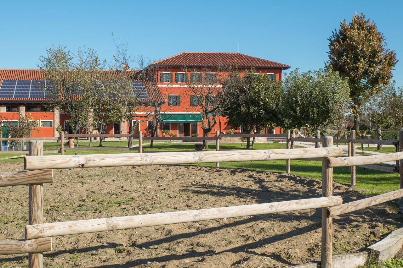 Ca' Ciaran Bed & Breakfast Chiarano Bagian luar foto