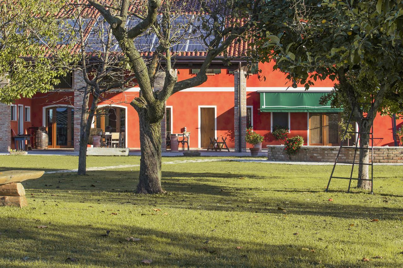 Ca' Ciaran Bed & Breakfast Chiarano Bagian luar foto