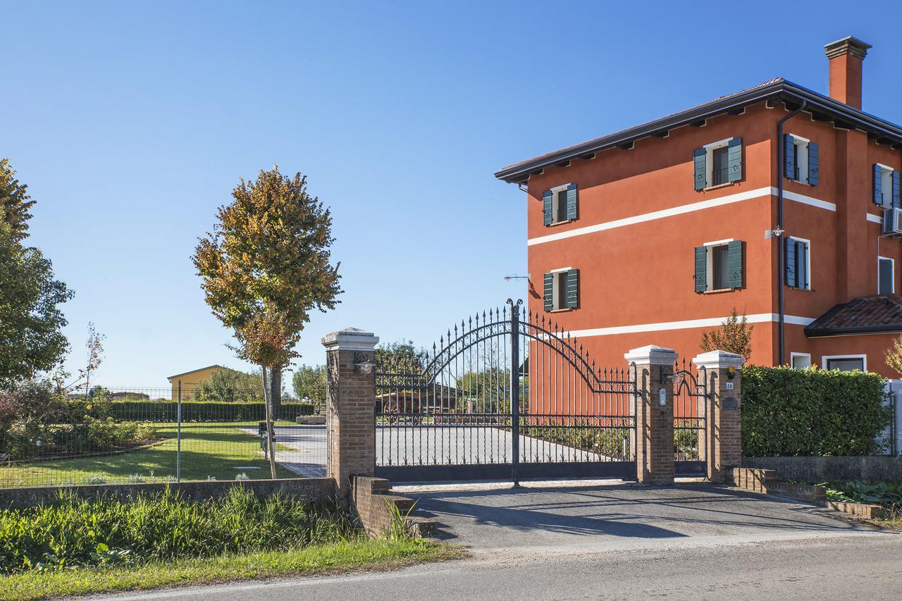 Ca' Ciaran Bed & Breakfast Chiarano Bagian luar foto